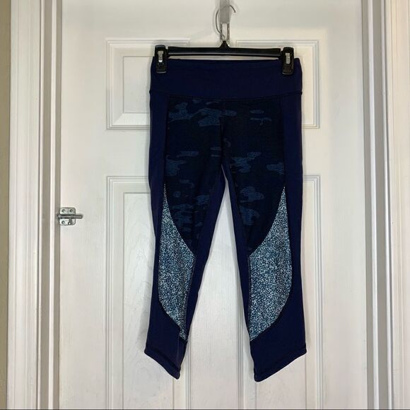 Lululemon Wunder Under Crop *Full-On Luon Blue Camouflage Low Rise Size 4 - Picture 2 of 8